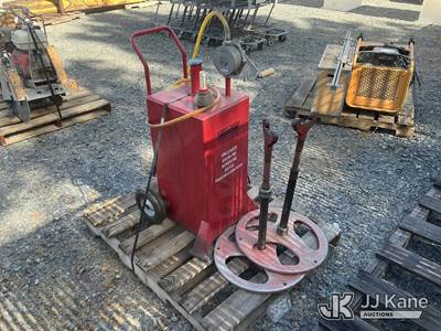 30 Gallon Fuel Tank w/ Pump & Pipe Stands (Used )