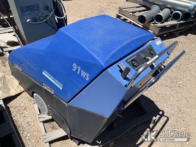 American-Lincoln Model 91WS self propelled walk behind industrial floor sweeper. Battery powered