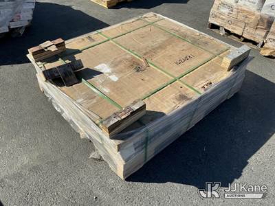 Vinyl Flooring (Appears New)