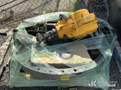 Pallet w/ Jack Hammer & Snow Parts