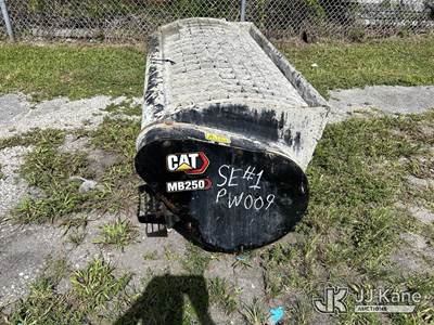 Used Cat MB 250 Mixing Bucket