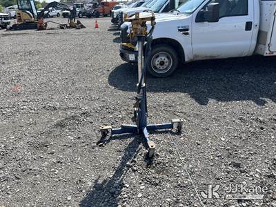 (1) 1/2 Ton Air Hydraulic Transmission Jack Stand