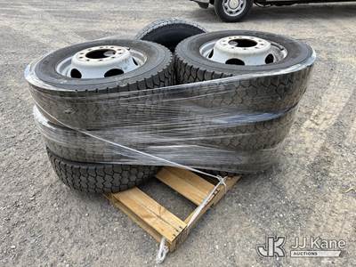 1 Pallet - 7x Good Year G622 RSD 245/70R19.5 Tires & Wheels (Used)