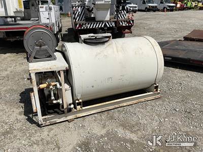 Used 300 Gallon Honda Gas Skid-Mounted Spray Unit