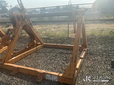 Reel Stand (Operates)