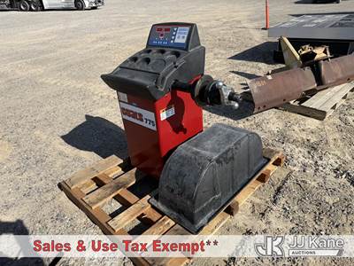 Coats 775 Tire Balancing Machine (Condition Unknown)
