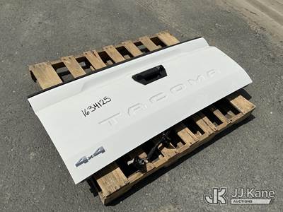 Tacoma Tailgate (Used)
