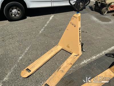 Lift-Rite Pallet Jack 3000 LB Capacity (Used)