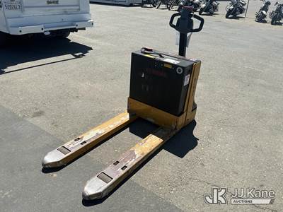 Big Joe Motorized Pallet Jack (Operates )