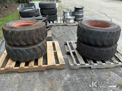 (4) Skid Steer Tires & Wheels(Used)