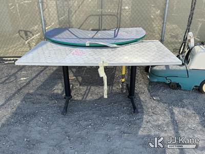 (2) Tables (Used)