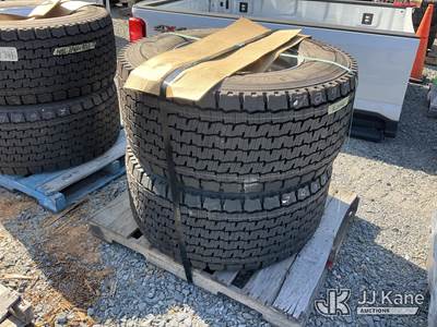 Pallet of (2) 10-BOLT Wheels & Tires 455/55R22.5