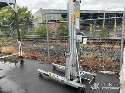 Summer Manufacturing Lift, S/N 47199