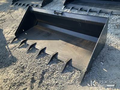 72 inch skid steer loading bucket