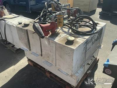 (4) Fuel Tanks & Packrat Tool Box