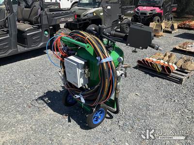 Sandblast Pot with Hose & Nozzle (New/Unused)
