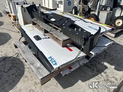 (4) Ford Truck Tailgates (1) Ford Rear Bumper (Used