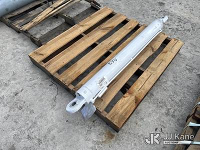 Used Radial Outrigger Cylinder, Condition Unknown