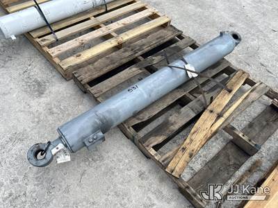 (1) Actuating Upper Boom Lower Cylinder (Used