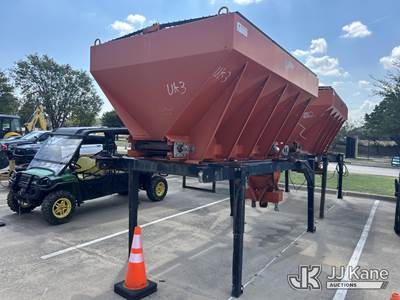 Swenson Vbel 10-82-56-10g V box electric spreader. 6.7 cubic yards. S/N: 5186750 (City of Allen TX Owned)