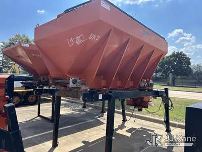 Swenson Vbel 10-82-56-10g V box electric spreader. 6.7 cubic yards. (City of Allen TX Owned)