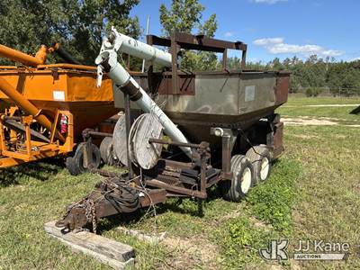1987 Clark Dual Axle Gravity Coke Wagon Trailer (Condition Unknown) This is a Titled Item