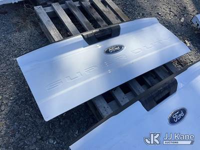 Pallet of (9) Ford Super Duty Tailgates with Rear View Cameras