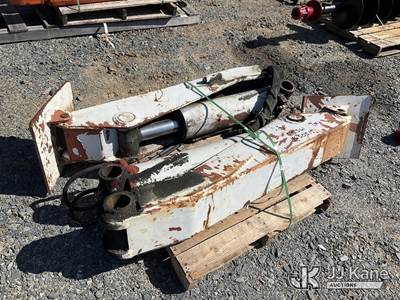 Pallet Of (2) Hyd Outriggers