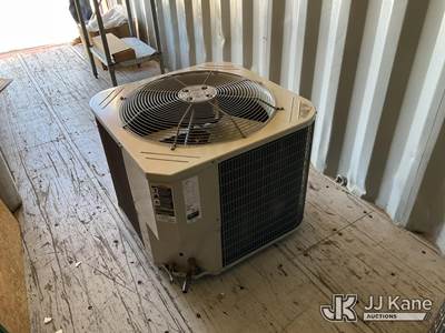 Payne Heating & Cooling Air Conditioning Unit, S/N 1113X75249