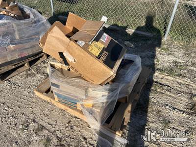 1 Pallet Assorted Truck Parts: Thermostat Kit, Turn Signal Switch, Brake & Differential Parts