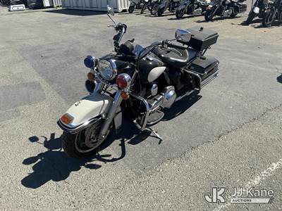 2010 Harley-Davidson FLHP Motorcycle