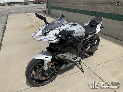 2025 Kawasaki Ninja ZX400 Motorcycle