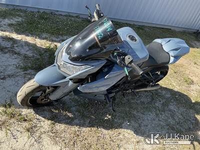 2011 Kawasaki Z1000 Motorcycle