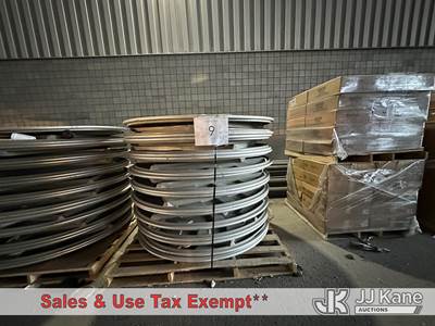 17 Mitylite Round Tables