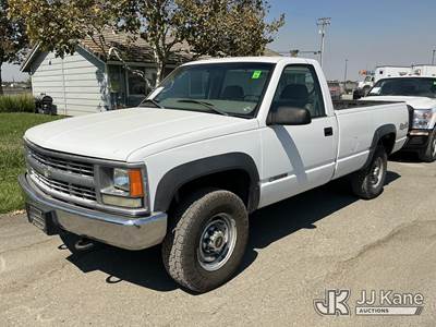 2000 Chevrolet C/K 2500 Pickup Truck
