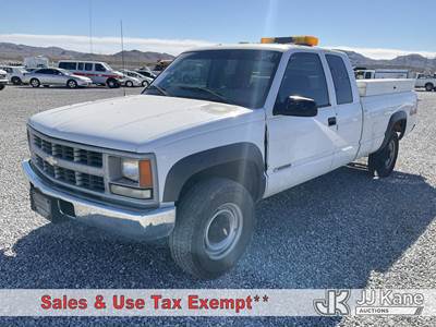 2000 Chevrolet K2500 4x4 Extended-Cab Pickup Truck