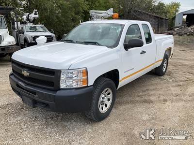 2011 Chevrolet Silverado 1500 Extended-Cab Pickup Truck