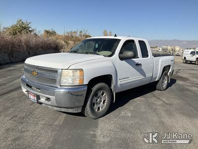 2013 Chevrolet Silverado 1500 4x4 Extended-Cab Pickup Truck