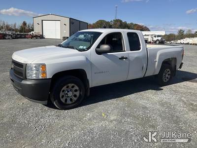 2010 Chevrolet Silverado 1500 Extended-Cab Pickup Truck