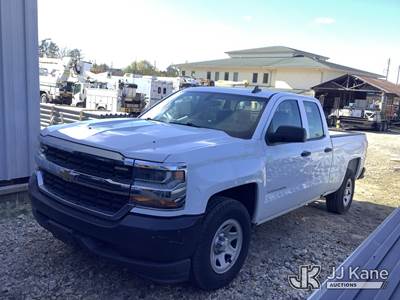 2018 Chevrolet Silverado 1500 4x4 Extended-Cab Pickup Truck