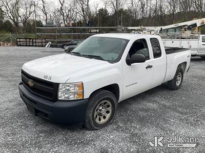 2013 Chevrolet Silverado 1500 4x4 Extended-Cab Pickup Truck