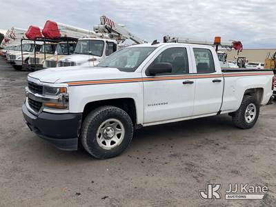 2018 Chevrolet Silverado 1500 4x4 Extended-Cab Pickup Truck
