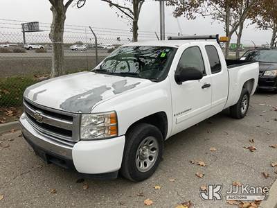 2007 Chevrolet Silverado 1500 Extended-Cab Pickup Truck