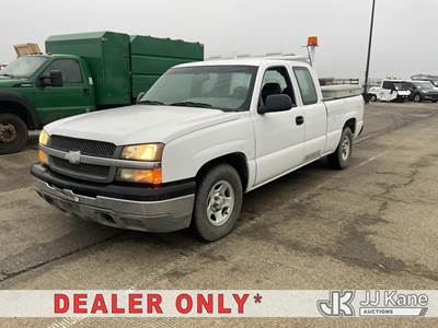 2003 Chevrolet Silverado 1500 Extended-Cab Pickup Truck