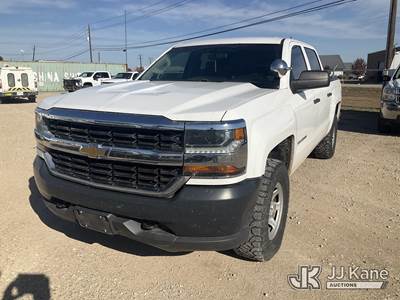 2018 Chevrolet Silverado 1500 Crew-Cab Pickup Truck