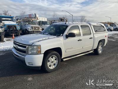 2011 Chevrolet Silverado 1500 4x4 Crew-Cab Pickup Truck