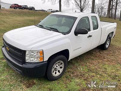 2010 Chevrolet Silverado 1500 4x4 Extended-Cab Pickup Truck