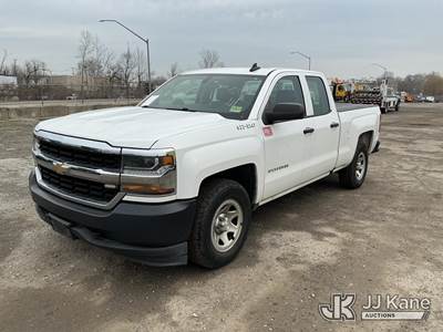 2018 Chevrolet Silverado 1500 4x4 Extended-Cab Pickup Truck