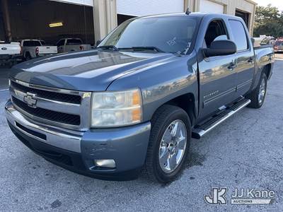 2011 Chevrolet Silverado 1500 LT Crew Cab 2WD Pickup Truck