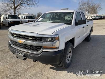 2017 Chevrolet Silverado 1500 Extended-Cab Pickup Truck